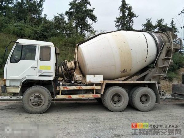 体育游戏app平台得望望车身上有莫得领悟的撞击配置钤记-开云