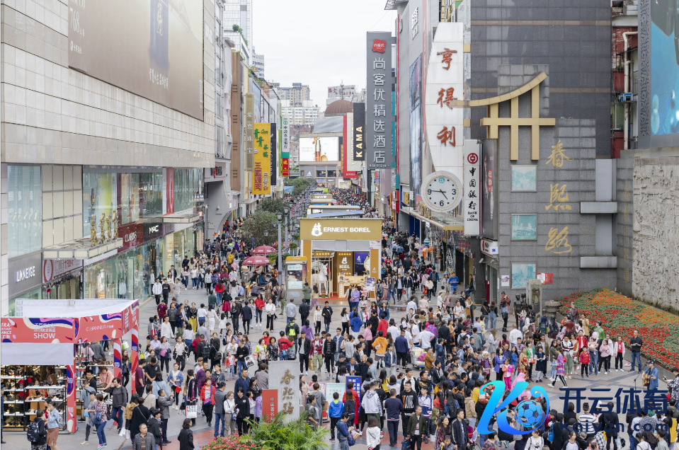 成王人春熙路（锦江融媒供图）